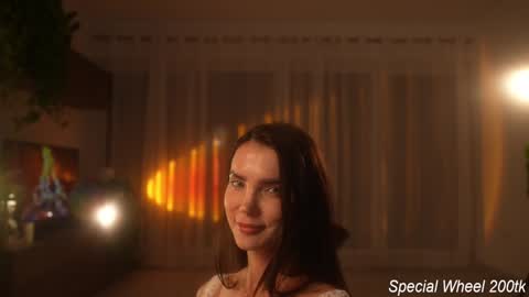 Jennifer Diaz online show from December 13, 2025, 9:53 pm