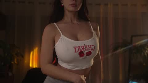 Jennifer Diaz online show from March 24, 2026, 8:58 pm