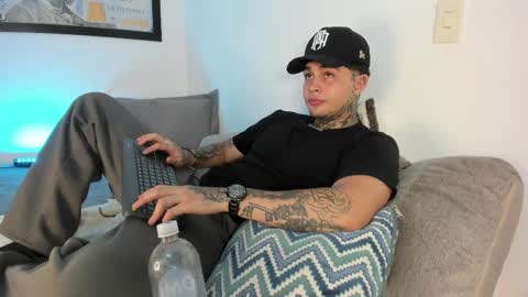 Snapshot of juan_alvarez18 chatting on September 13, 2025, 3:17 am juan_alvarez18 online show from September 13, 2025, 3:17 am