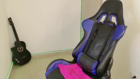 JuanDa online show from November 11, 2025, 11:49 pm