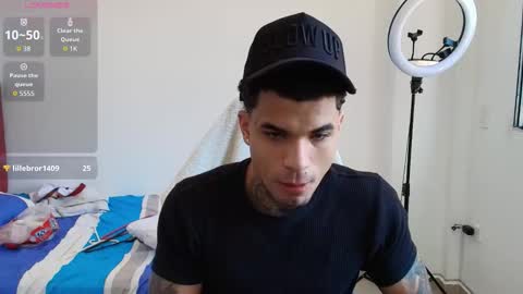 juan_gomez_1 online show from March 14, 2026, 4:12 pm