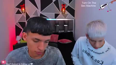 JuanSteven online show from March 28, 2026, 4:01 am