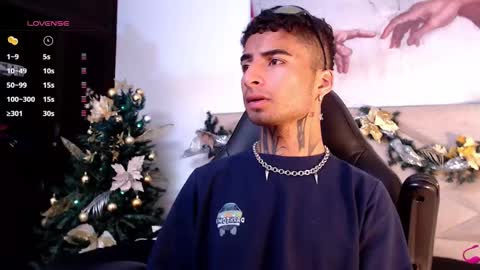 juancamilo66_ online show from December 21, 2024, 7:27 pm