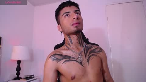juancamilo66_ online show from February 1, 2025, 6:51 pm