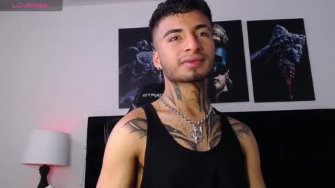 juancamilo66_ online show from February 10, 2025, 5:30 pm