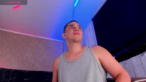 Juan David online show from March 6, 2025, 2:08 pm