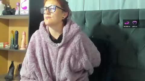 juanita online show from March 9, 2025, 4:05 am
