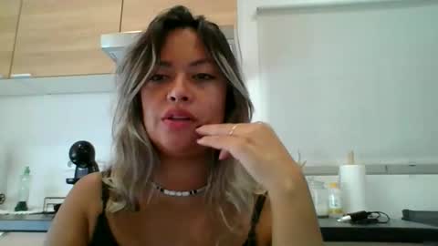 juanita_cw online show from October 23, 2025, 2:05 pm
