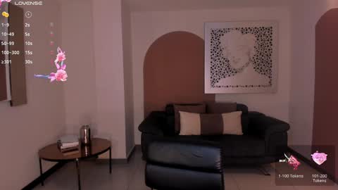 Juanita Clay online show from December 21, 2024, 5:18 pm