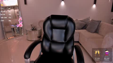 Juanita Clay online show from January 18, 2025, 11:43 am