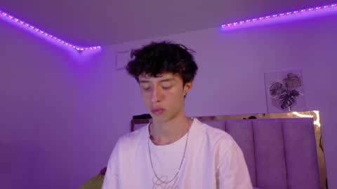 juanmres online show from May 19, 2026, 9:32 pm