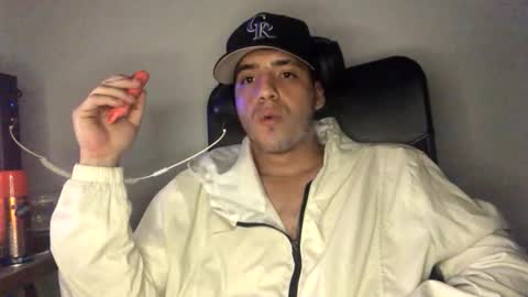 juannvalencia11 online show from May 3, 2026, 5:57 am