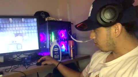 juannvalencia11 online show from May 13, 2026, 3:26 am