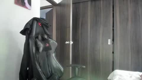 juanpt69 online show from December 22, 2024, 11:44 am