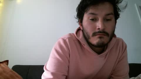 Snapshot of juanrocas21 chatting on December 19, 2025, 8:27 pm alex terrie online show from December 19, 2025, 8:27 pm