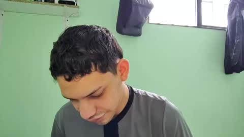 juansuarez204 online show from February 4, 2025, 4:50 pm