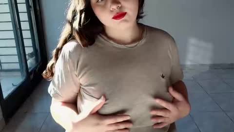 Snapshot of judithamelia chatting on December 4, 2024, 8:51 pm Judithamelia online show from December 4, 2024, 8:51 pm