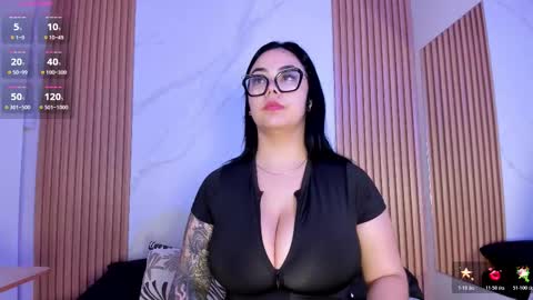Juicy online show from October 21, 2025, 11:11 am