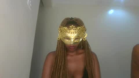 Juicey lovely online show from April 11, 2026, 5:17 pm