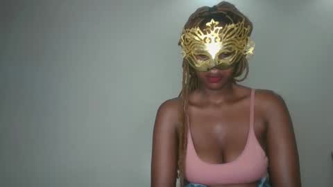 Juicey lovely online show from April 17, 2026, 3:59 pm