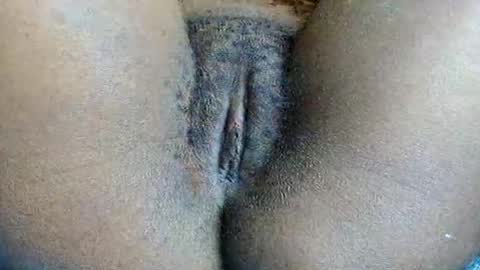 pretty online show from September 21, 2025, 3:19 am