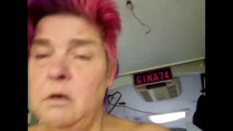 Snapshot of juicygina_ chatting on December 5, 2024, 8:11 pm Juicygina  online show from December 5, 2024, 8:11 pm