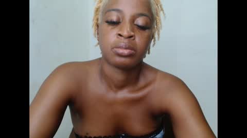 juicykinkx online show from November 24, 2025, 12:43 am