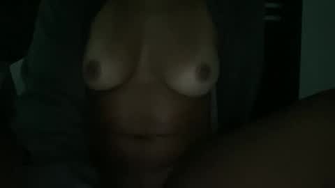 juicywhenwet online show from November 12, 2025, 3:01 pm