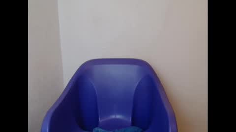 juicyxpink online show from March 2, 2025, 10:56 am