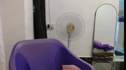 juicyxpink online show from February 26, 2026, 10:47 am