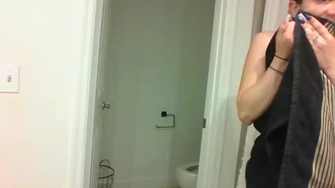 Snapshot of juicyyxx3 chatting on December 11, 2024, 8:26 am Juiccy online show from December 11, 2024, 8:26 am