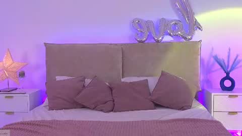 Jules Nightt online show from July 15, 2026, 9:20 pm