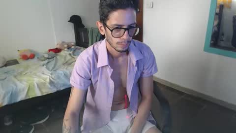 Julfigo online show from April 9, 2026, 3:39 pm