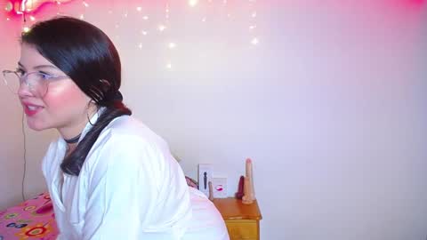 Juliana online show from January 12, 2025, 5:03 am