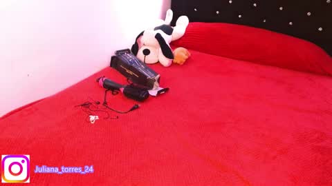  Juliana Torres  online show from January 5, 2025, 7:28 pm