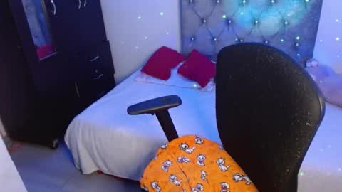  Juliana Torres  online show from March 6, 2025, 11:53 pm