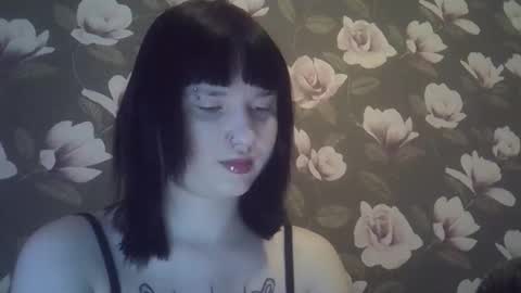 julia1605 online show from February 22, 2026, 4:35 am