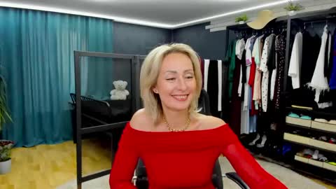 Snapshot of julia__cherry_ chatting on May 31, 2026, 1:18 pm julia__cherry_ online show from May 31, 2026, 1:18 pm