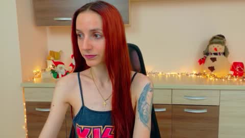 JuliaJae online show from December 17, 2025, 7:36 am