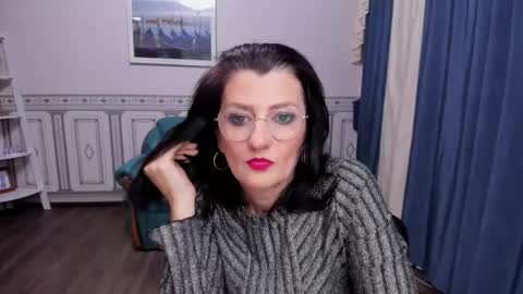 Snapshot of julia_andersone chatting on January 27, 2025, 8:18 am Julia Andersone online show from January 27, 2025, 8:18 am