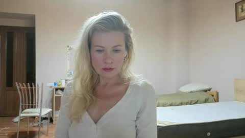 julia_giulia online show from October 1, 2025, 9:21 pm