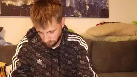 Snapshot of julia_official chatting on September 24, 2025, 8:34 pm julia_official online show from September 24, 2025, 8:34 pm