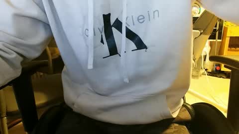 julia_official online show from February 28, 2026, 11:17 pm