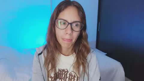 Snapshot of julia_roberts420 chatting on October 19, 2025, 6:41 pm Julia Schedule 10 pm to 4 am GTM-5 online show from October 19, 2025, 6:41 pm