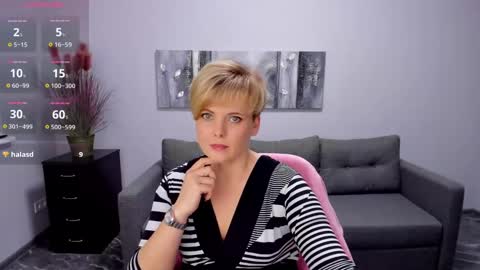 Julia online show from January 23, 2025, 4:37 pm