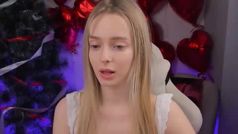 Julia online show from March 31, 2026, 3:23 pm