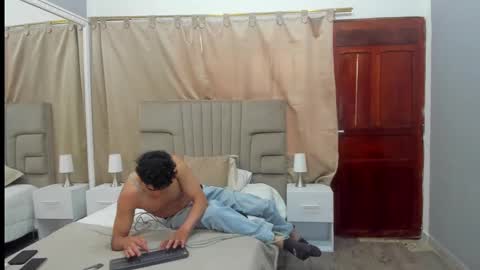 julian billy online show from March 4, 2025, 2:21 pm