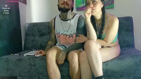 Julian independent model online show from April 18, 2026, 4:00 pm