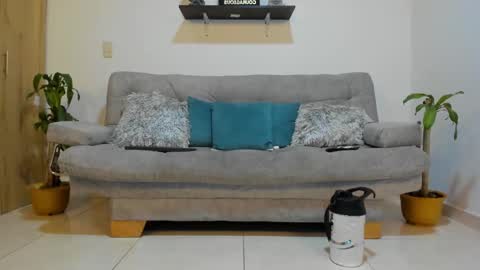 julian_wallace online show from January 24, 2025, 10:08 pm