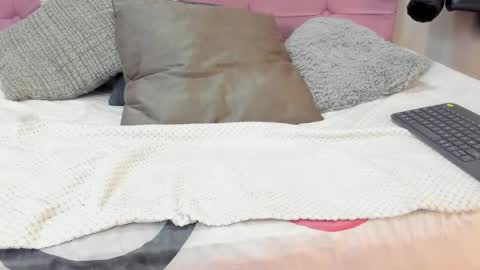 Juliana online show from February 10, 2026, 2:32 pm